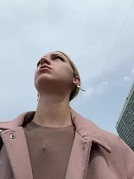 DollyTall from StripChat is Freechat