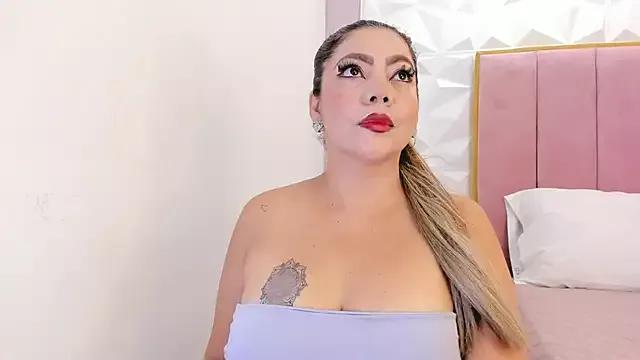 DominantQueen1 from StripChat is Freechat