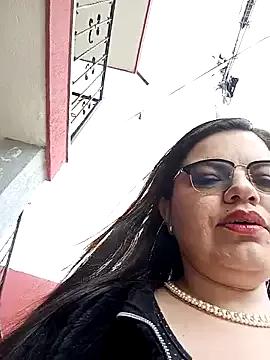 Dominiqueen from StripChat is Freechat