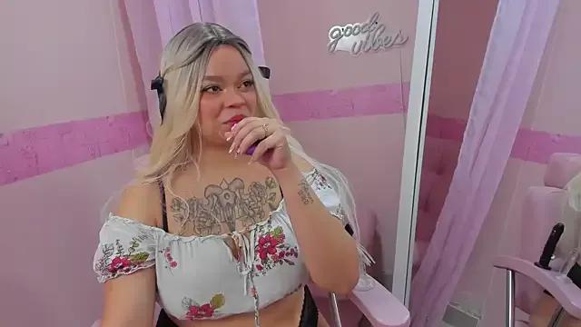 Try our streaming cams variety and talk on a personal level with our adorable girls streamers, showing off their bountiful shapes and dildos.