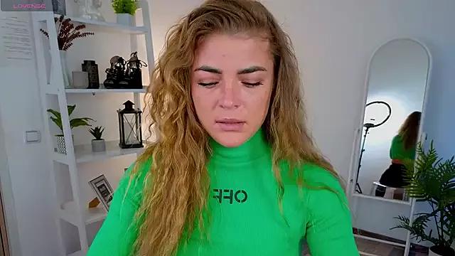 Donna_Sun from StripChat