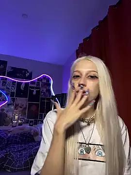 Dooubletroublee from StripChat