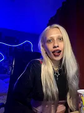 Dooubletroublee from StripChat