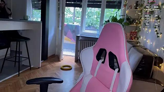 Try our streaming cams variety and talk on a personal level with our adorable girls streamers, showing off their bountiful shapes and dildos.