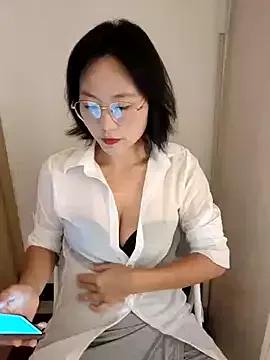 doudou0730 from StripChat