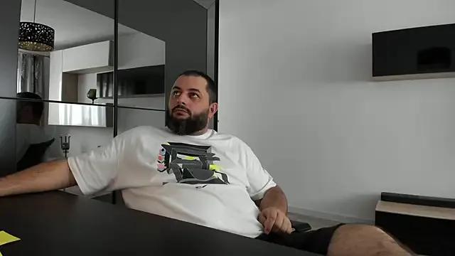 DravenPeak from StripChat is Freechat