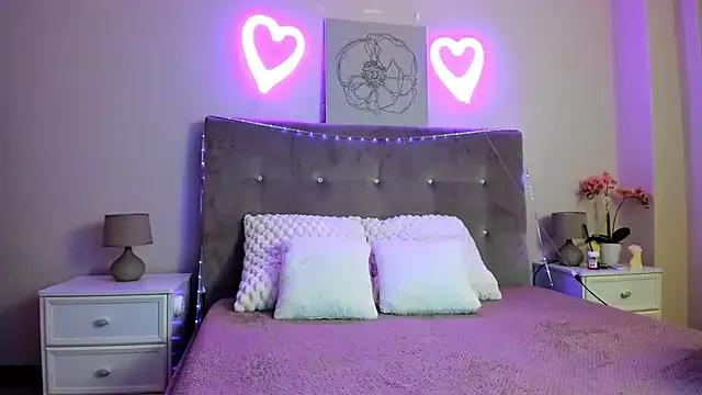 Try our streaming cams variety and talk on a personal level with our adorable girls streamers, showing off their bountiful shapes and dildos.