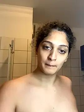DreamThickCouple from StripChat