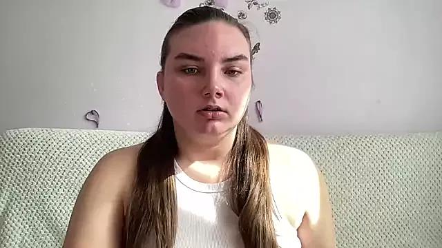 Dreamyblushfairy from StripChat is Freechat