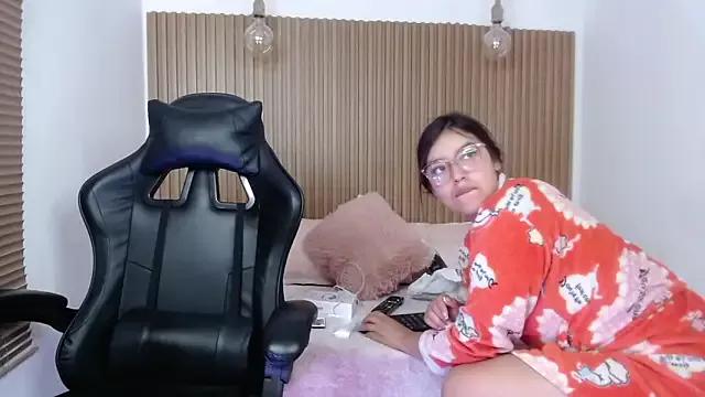 Try our streaming cams variety and talk on a personal level with our adorable girls streamers, showing off their bountiful shapes and dildos.