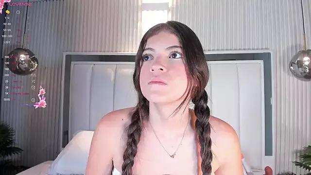 DulceVela_ from StripChat is Freechat