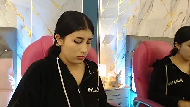 Dulciinea_07_ from StripChat is Freechat