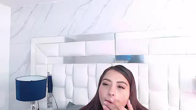 DulcineaRossie from StripChat is Freechat
