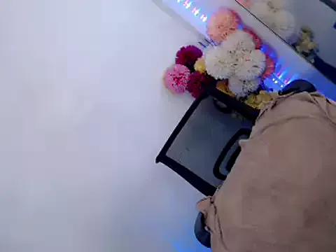 Dwarffuckingfinaxx from StripChat is Freechat