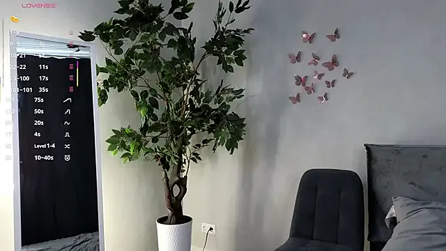 EarleanMottai from StripChat is Freechat