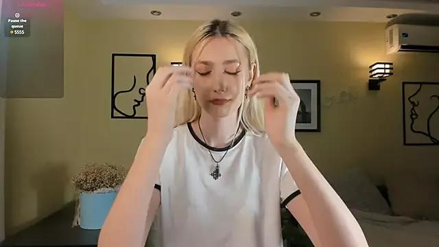 EasterBlink from StripChat