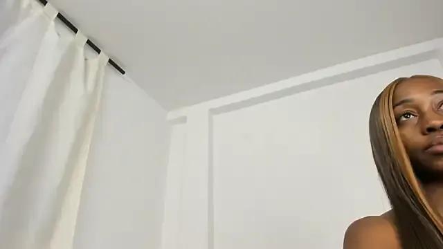 Ebony_danik from StripChat