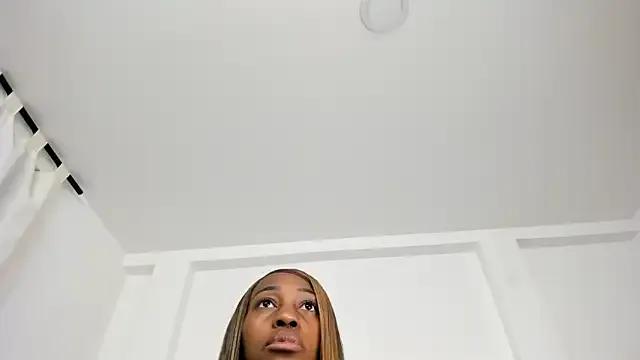 Ebony_danik from StripChat