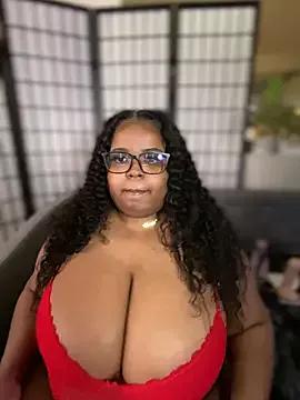 EbonyGoddessKira from StripChat is Freechat