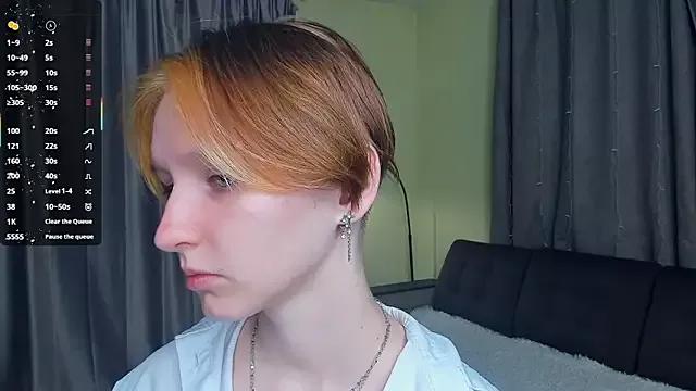 EditBarris from StripChat is Freechat