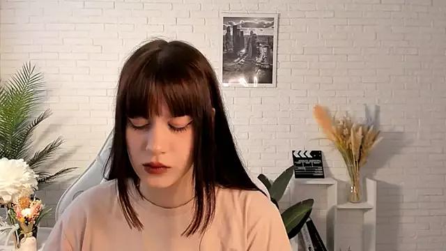 EdlinGrise from StripChat is Freechat