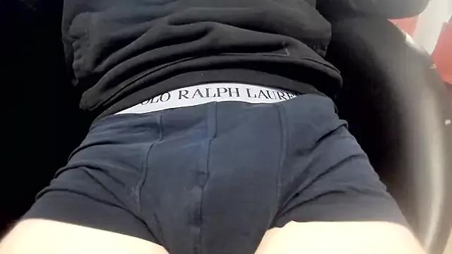 edoouuu from StripChat