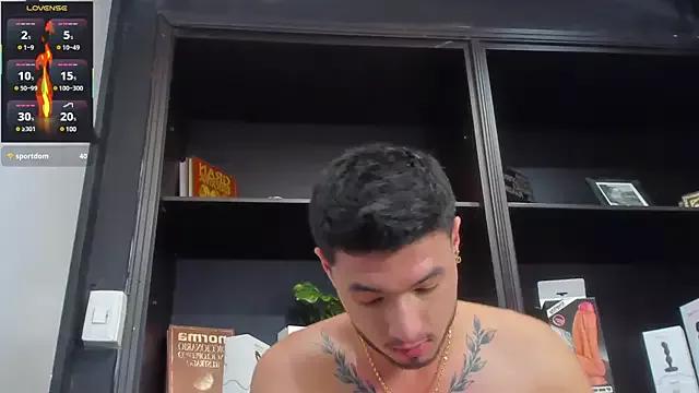 EdwardRoss_ from StripChat is Freechat