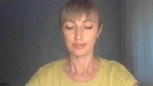 EffectMaya from StripChat