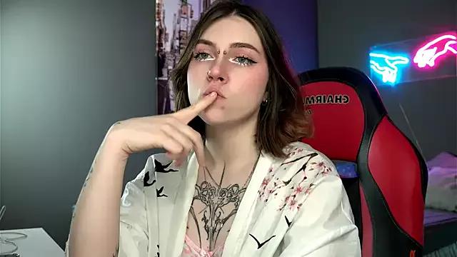 Try our streaming cams variety and talk on a personal level with our adorable girls streamers, showing off their bountiful shapes and dildos.