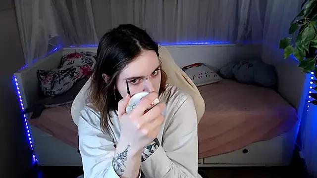 Effie_Woods from StripChat is Freechat