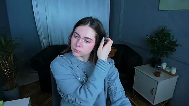 Effie_Woods from StripChat