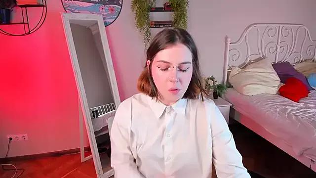 Effie_Woods from StripChat is Freechat