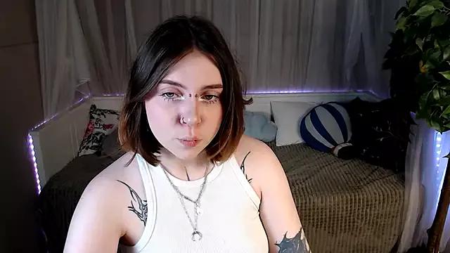 Try our streaming cams variety and talk on a personal level with our adorable girls streamers, showing off their bountiful shapes and dildos.