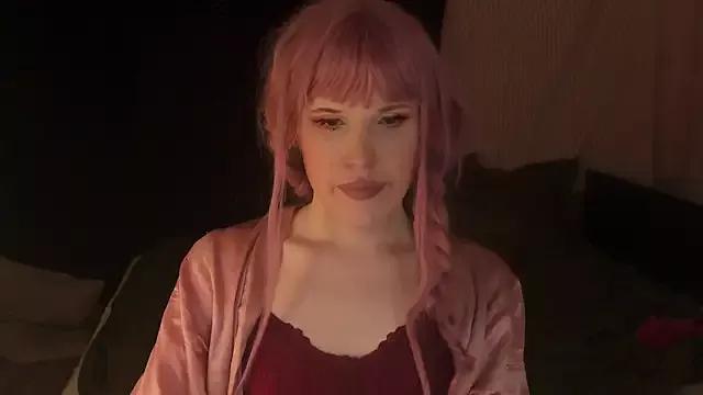 EffieMinki from StripChat