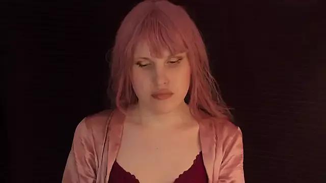 EffieMinki from StripChat