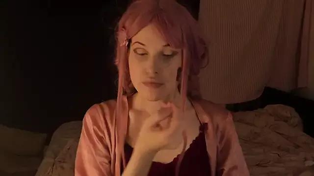 EffieMinki from StripChat