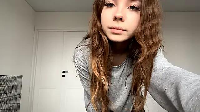 EhtelBiondi from StripChat