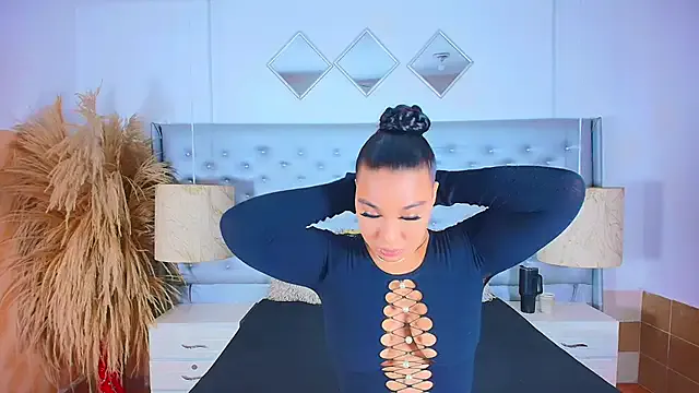 EileenBenzon on StripChat 