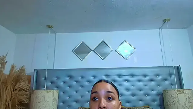 EileenBenzon on StripChat 