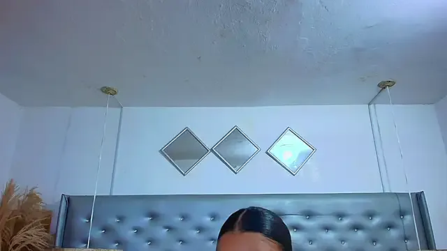 EileenBenzon on StripChat 