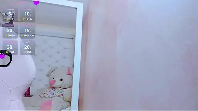 Try our streaming cams variety and talk on a personal level with our adorable girls streamers, showing off their bountiful shapes and dildos.
