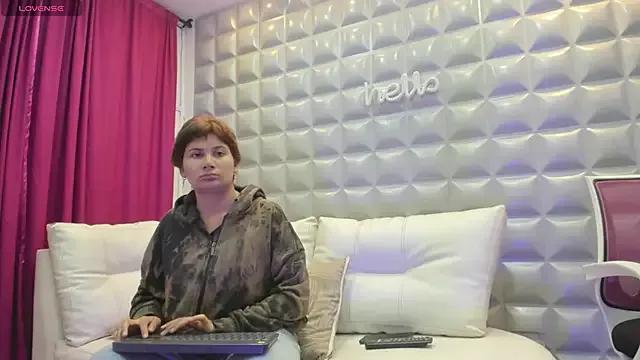Elara_Lee from StripChat is Freechat