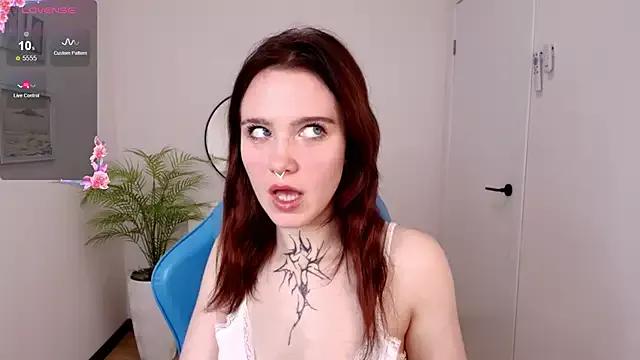 Elastikiss from StripChat is Freechat
