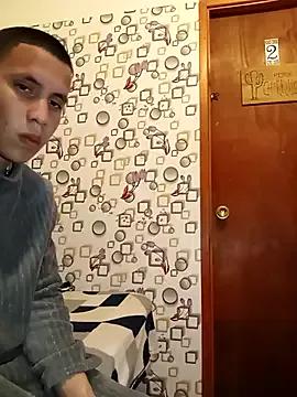 Elblancoyestrella69 from StripChat is Freechat