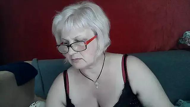 Eleanor_Katie from StripChat