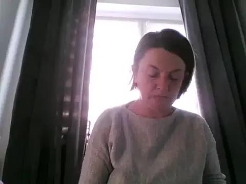 EleanoraMILF from StripChat is Freechat