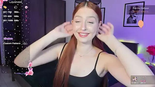 EleanorePeach from StripChat