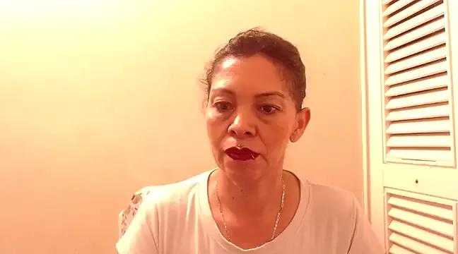 electra-mommy from StripChat