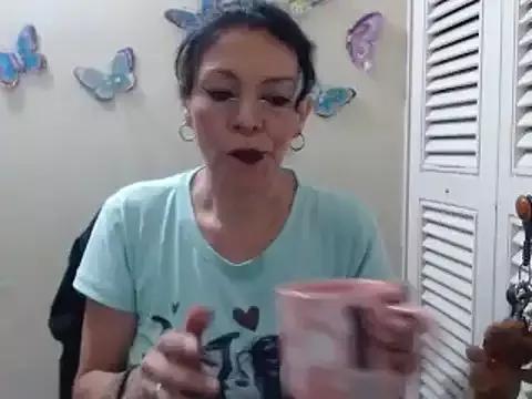 electra-mommy from StripChat