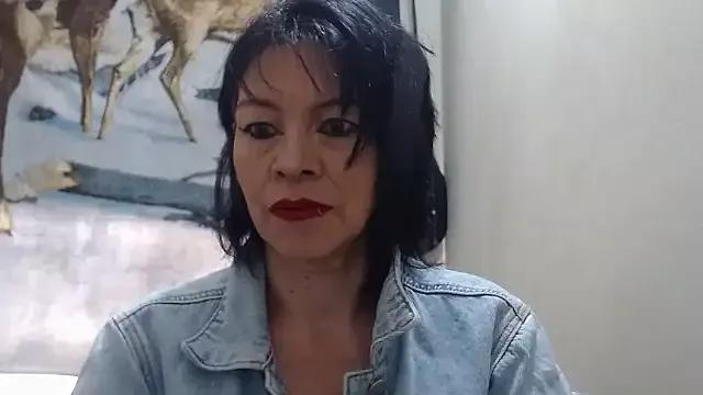 electra-mommy from StripChat